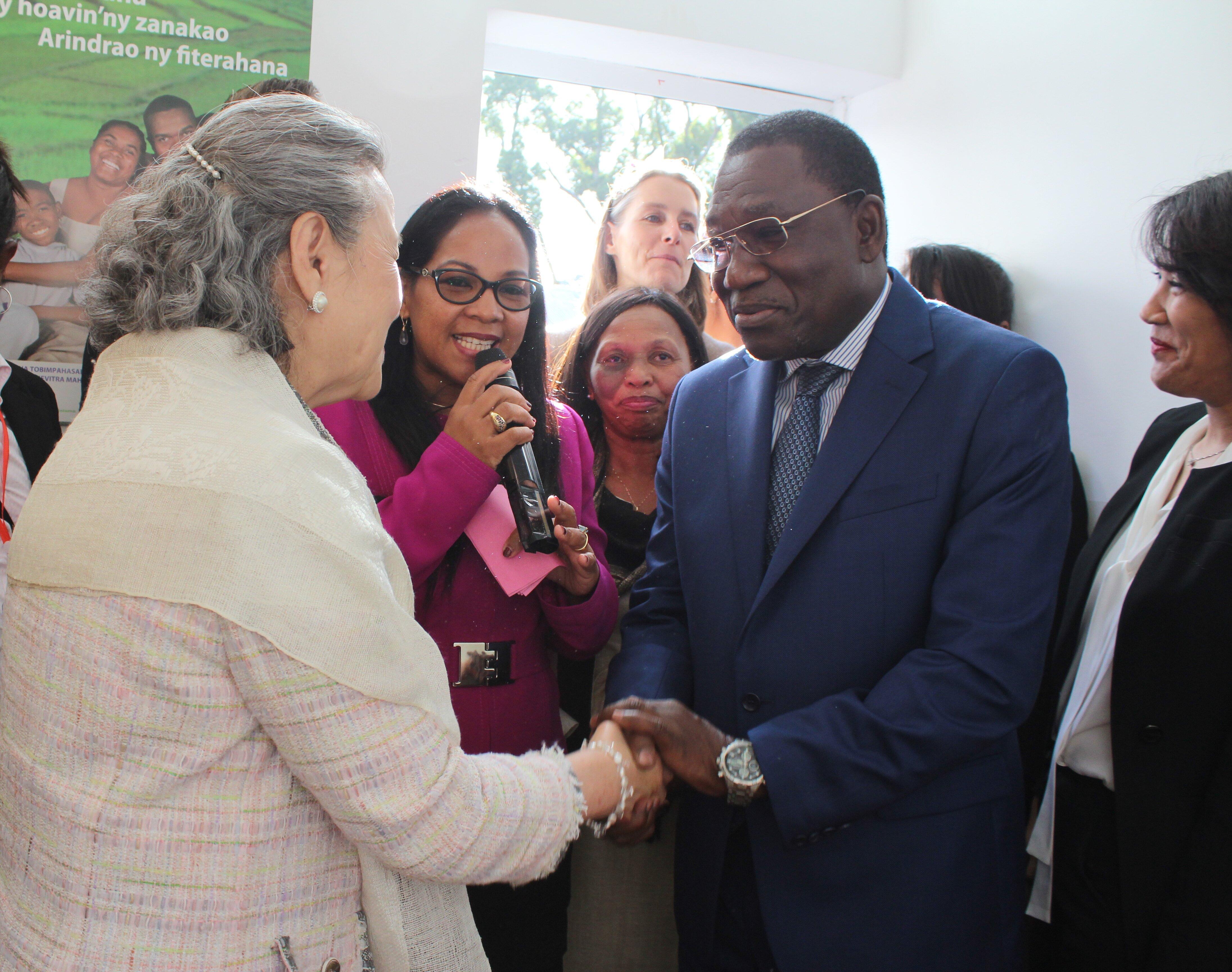 Mme Ban Soon Taek,épouse du UNSG, Mr Mamadou DICKO, Représentant de l'UNFPA et Mme la Première Dame 